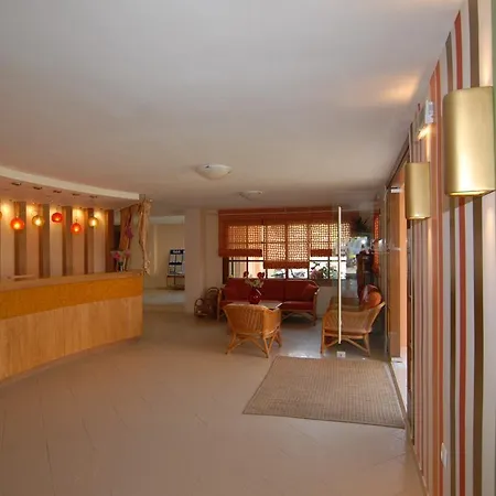 Eva Lefkada מלון 2*