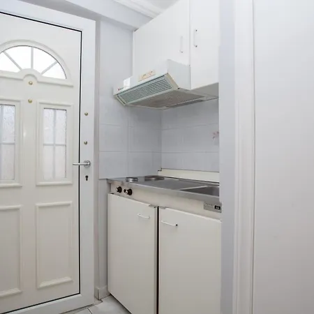 מלון Eva Lefkada 2*