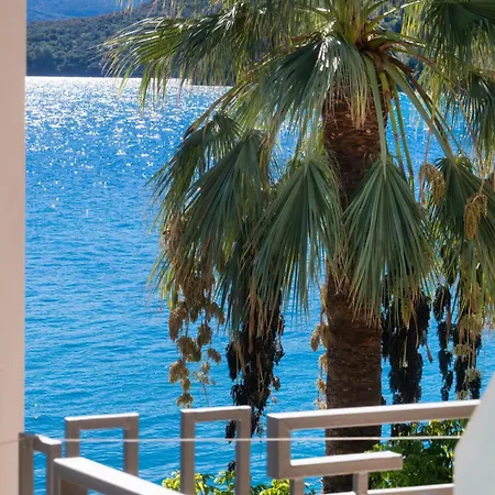 호텔 Eva Lefkada 2*