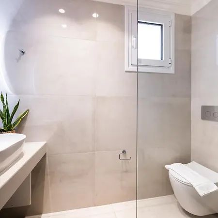 Eva Lefkada 2* נידרי