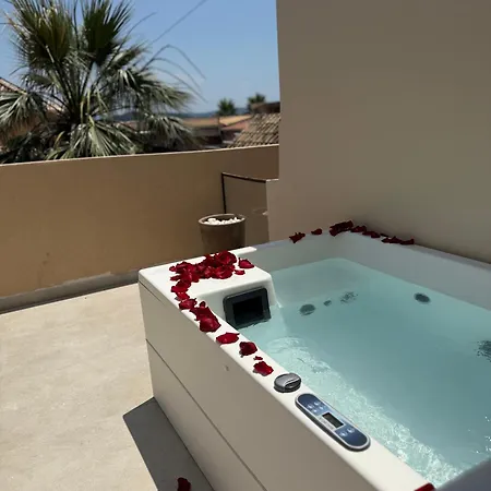 Eva Lefkada 2* נידרי