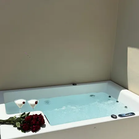 מלון Eva Lefkada 2*