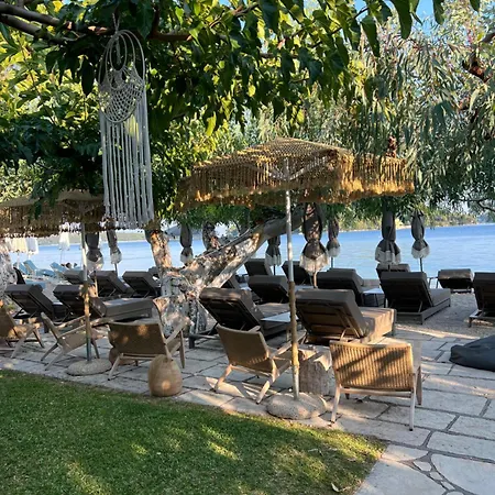 Eva Lefkada נידרי